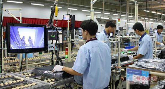 有人卖厂，有人扩产 液晶行业的结构性之争与市场趋势分析